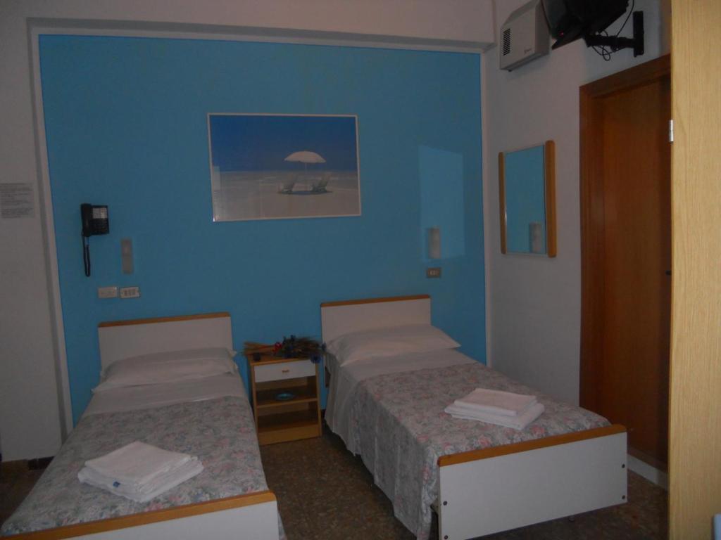 Hotel Pigalle Rimini Buitenkant foto